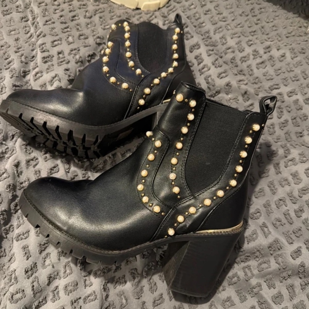 Pearl-Embellished Black Heeled Boots